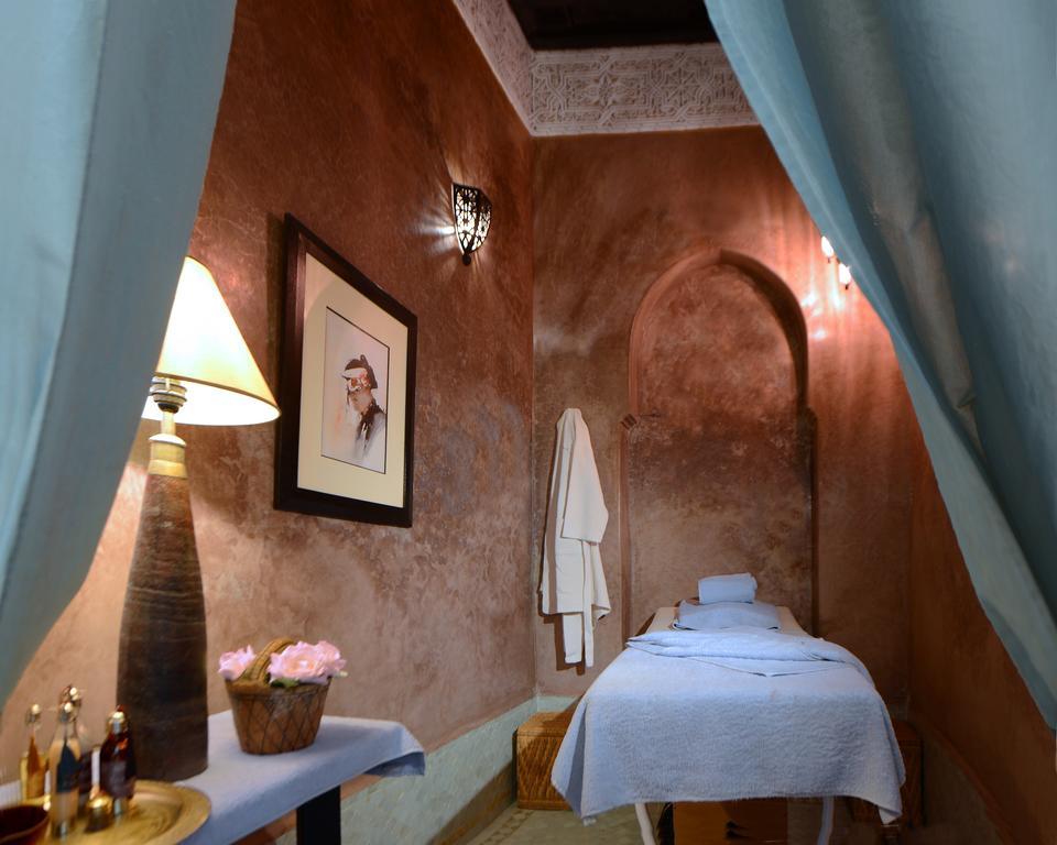 Hotel Dar Housnia à Marrakesh Extérieur photo